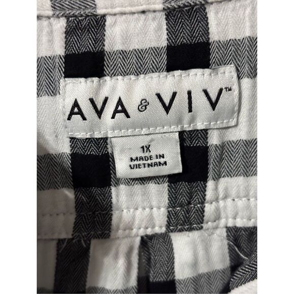 ❤️Ava & Viv Gingham Patterned Blouse - Picture 2 of 5